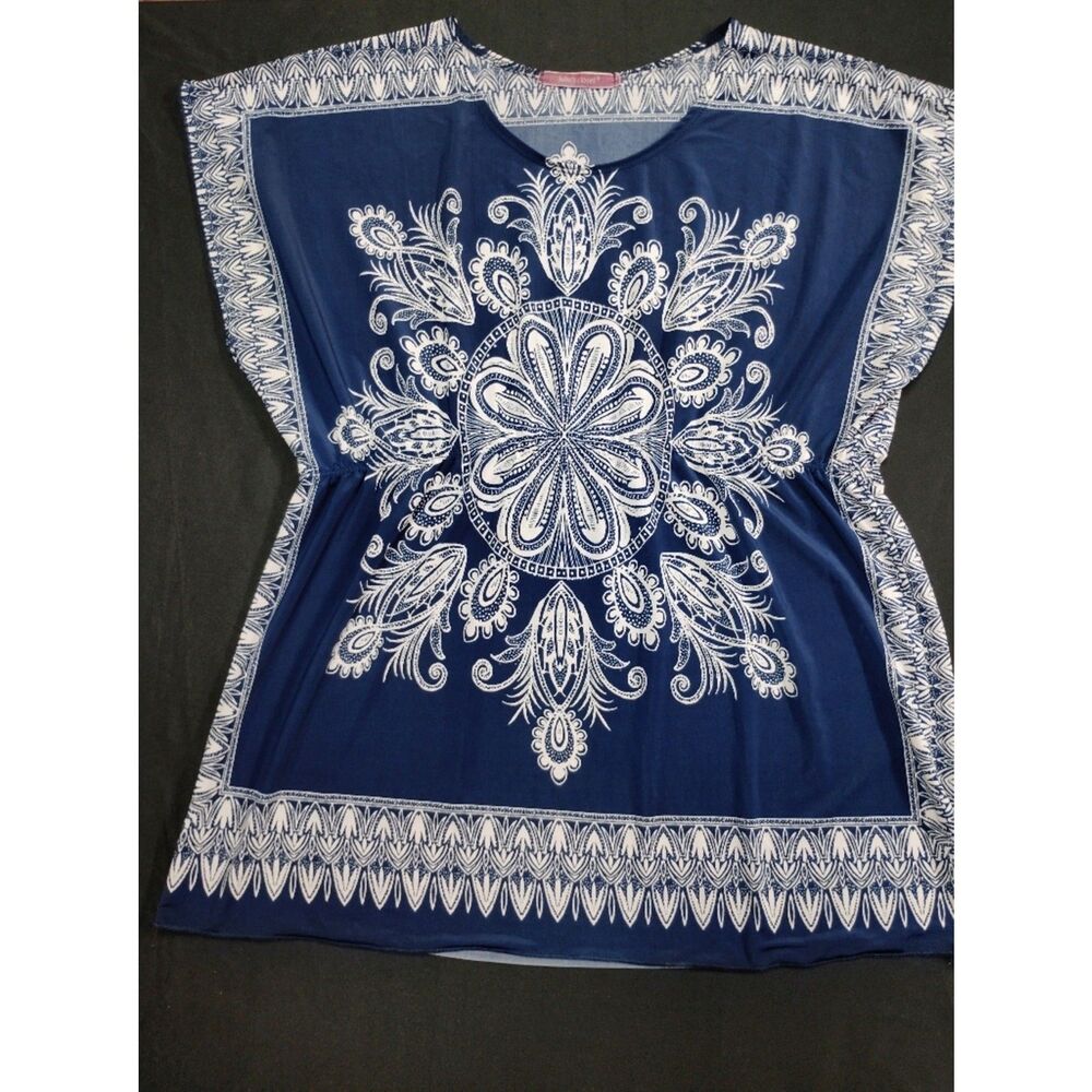 julie's closet Navy and White Handkercheif Paisley Printed Scoop Neck Top